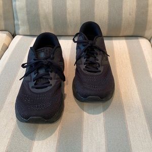 New Balance 880V9 - Black - 11 2E